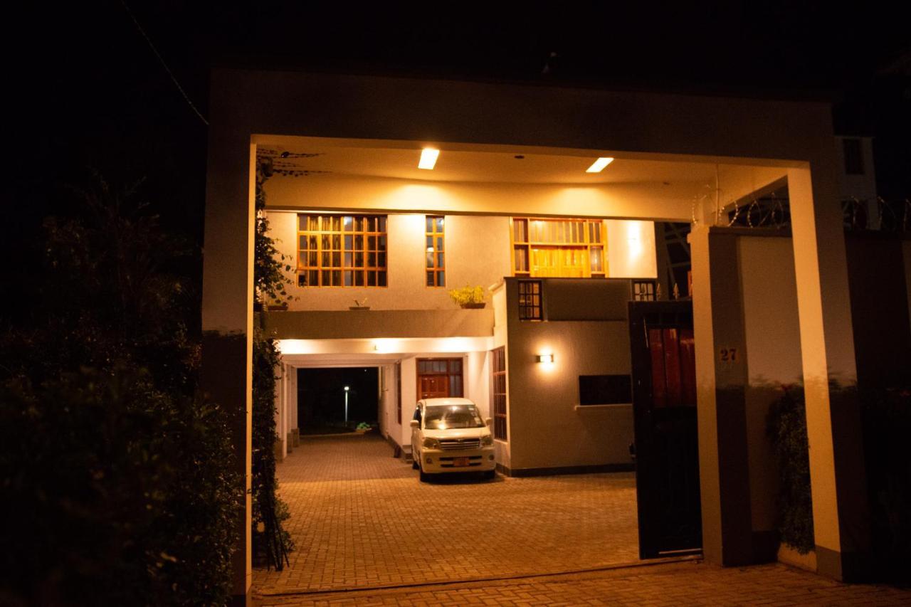 Bed and Breakfast Arusha Royal Екстер'єр фото